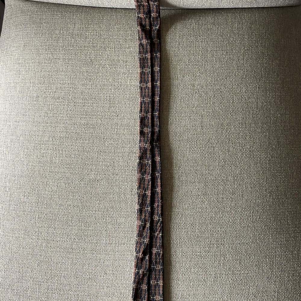 Celine | Vintage Chain Print Interlocking Multicolored Silk Tie - Picture 13 of 16